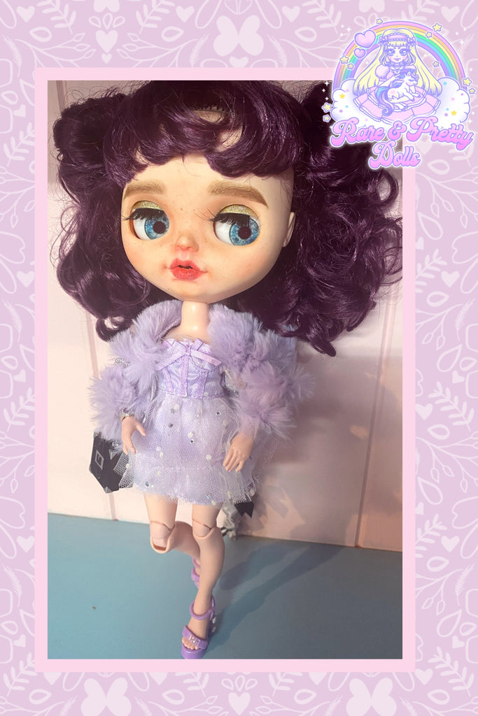 Purple Treat, muñeca Blythe custom con temática de Halloween